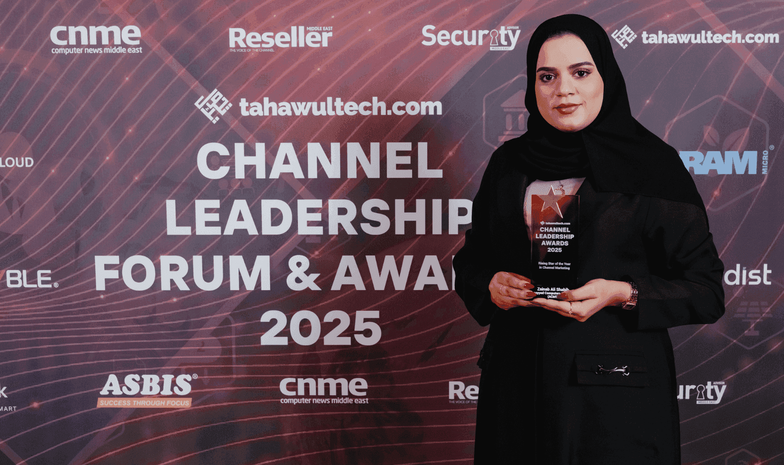 Zainab Shabib receiving Rising Star in Channel Marketing of the Year 2025 award Dubai
